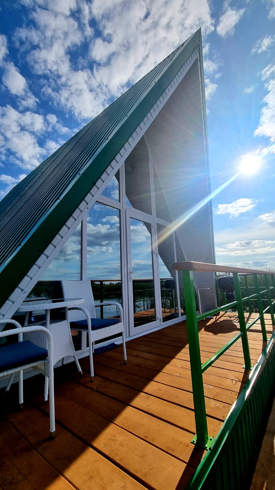 ДОМ С САУНОЙ НА ВОДЕАктивный отдых на каме!
Перейти к услугам ДОМ С САУНОЙ НА ВОДЕАктивный отдых на каме!
Перейти к услугам